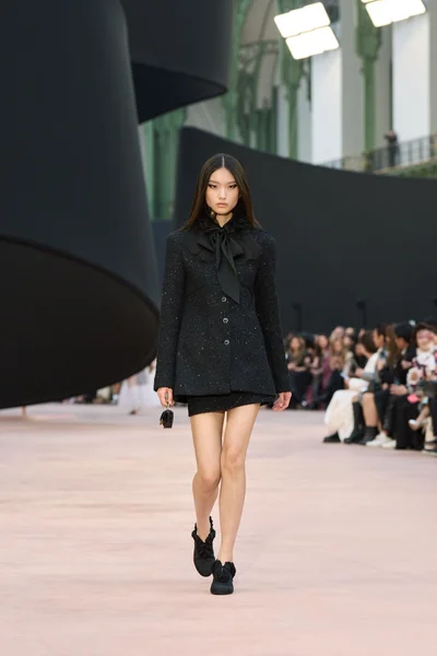 Look 10
